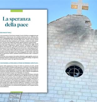 Fluturașul CL. Pe fundal, biserica din Gaza afectată de război (© Patriarhatul Latin de la Ierusalim)